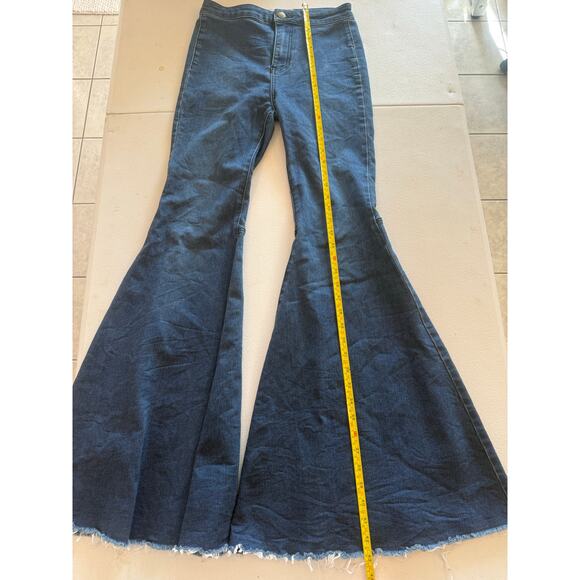 Free People Just Float on Flare Sz 26 High Rise Raw Hem Jeans - Picture 5 of 6